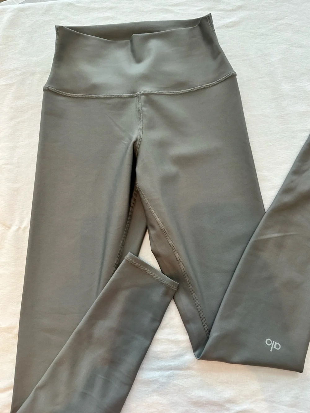 ALO Yoga High-Rise Leggings in Gray